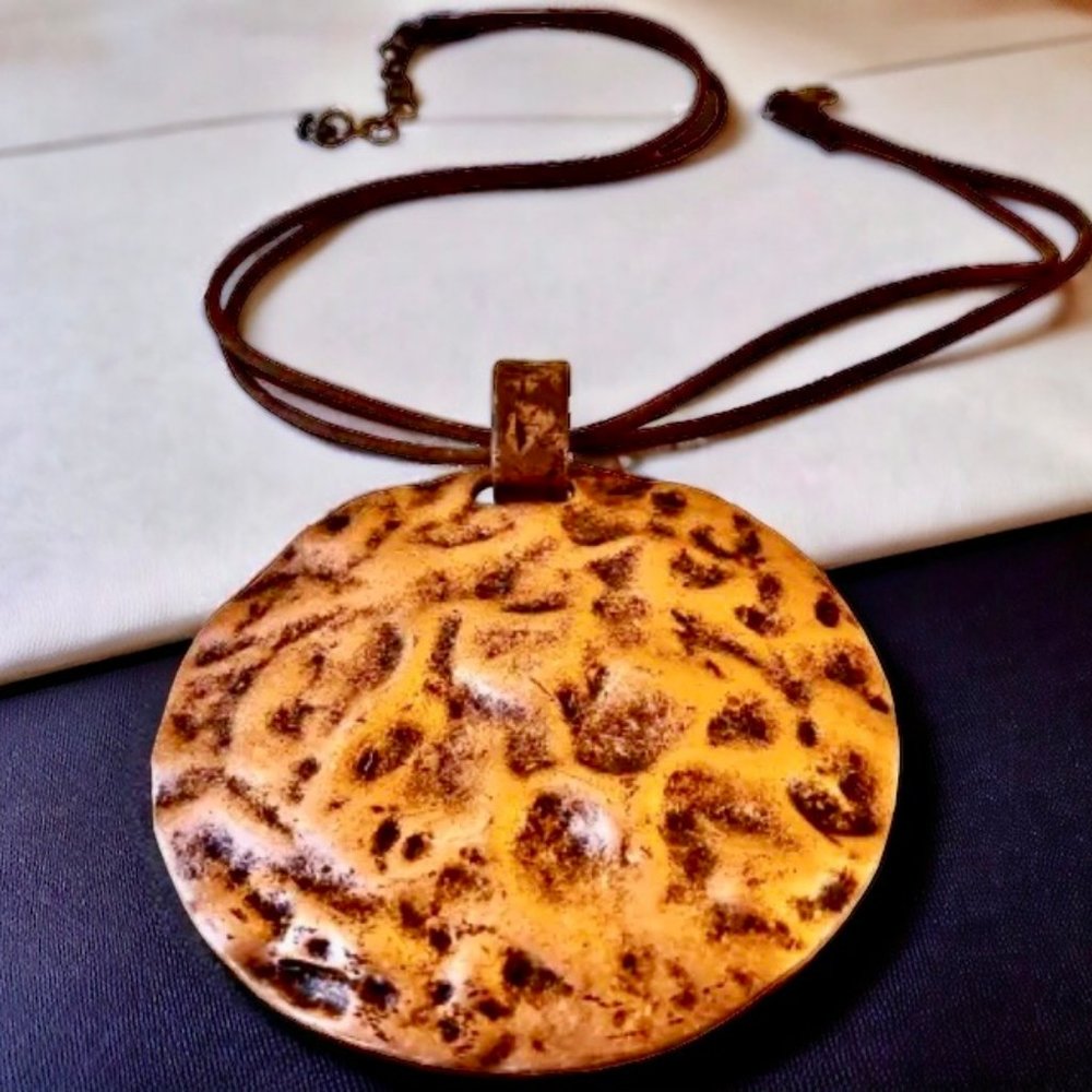VTG Hammered Copper Medallion Pendant Necklace Large Round Disc Boho Statement